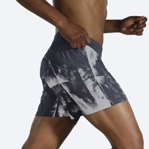 شورت ورزشی مردانه بروکس Brooks Sherpa 5" short طوسی طرح دار