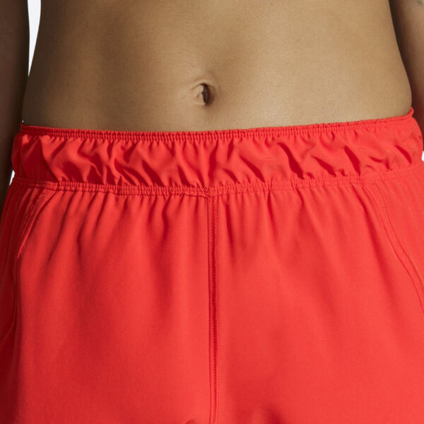 شورت ورزشی زنانه کشاله دار بروکس Brooks Chaser 5" 2-in-1 Short قرمز