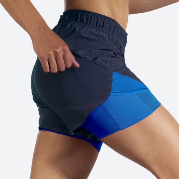 شورت ورزشی زنانه کشاله دار بروکس Brooks Chaser 5" 2-in-1 Short سرمه ای آبی