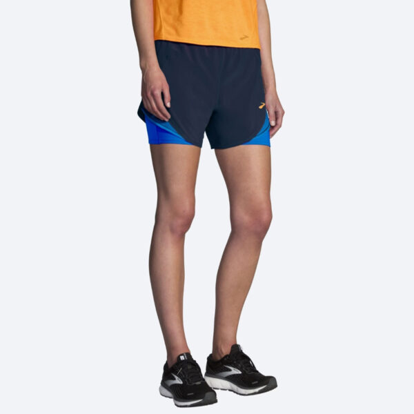 شورت ورزشی زنانه کشاله دار بروکس Brooks Chaser 5" 2-in-1 Short سرمه ای آبی