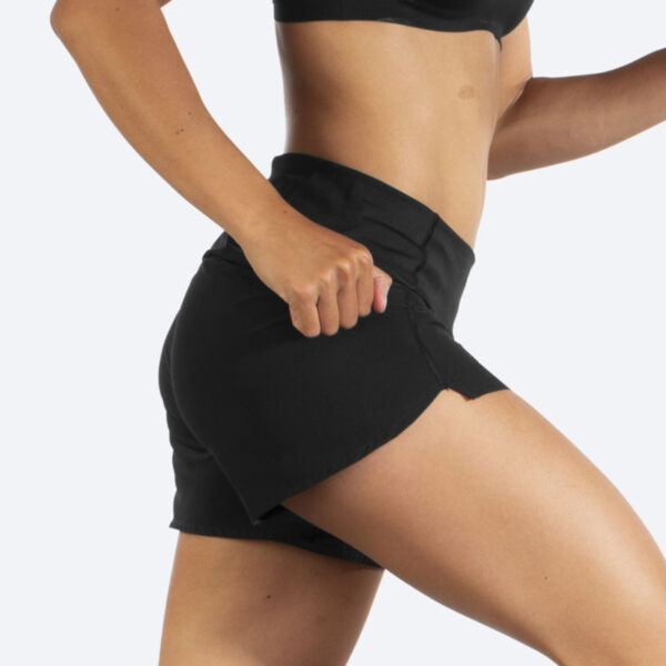شورت ورزشی زنانه بروکس Brooks Chaser 5" Short مشکی