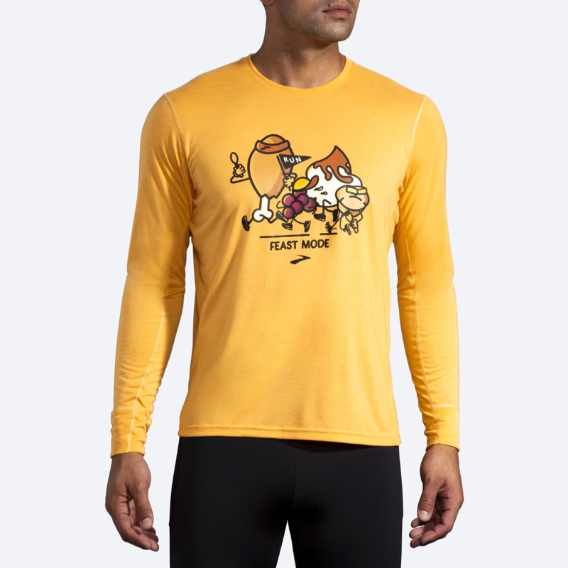 بلوز ورزشی مردانه بروکس Brooks Distance Long Sleeve زعفرانی طرح دار