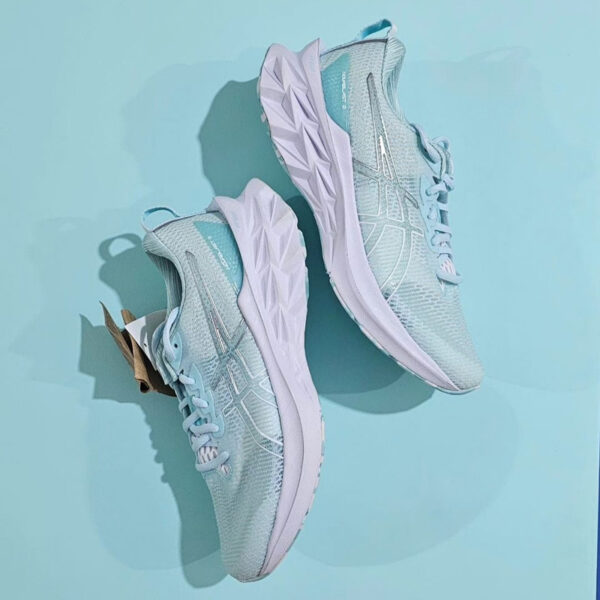 کفش رانینگ زنانه آسیکس Asics Women's NOVABLAST 2 LE سبز روشن
