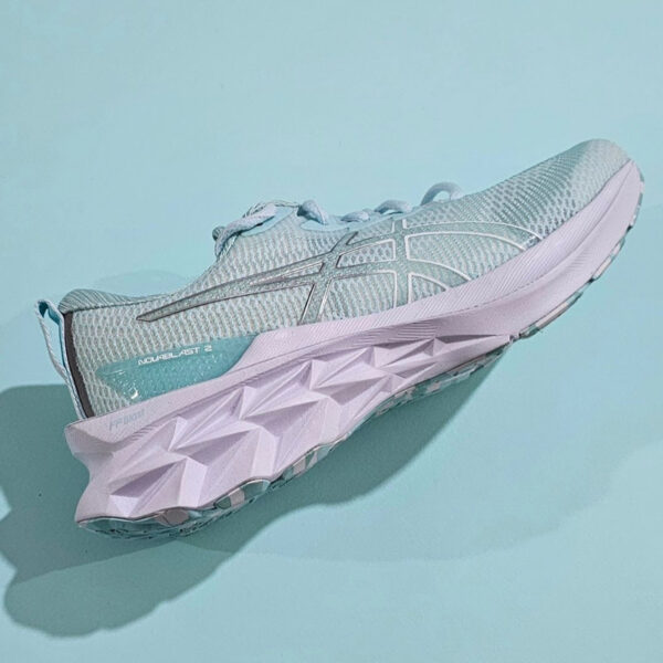 کفش رانینگ زنانه آسیکس Asics Women's NOVABLAST 2 LE سبز روشن