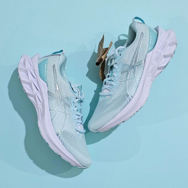 کفش رانینگ زنانه آسیکس Asics Women's NOVABLAST 2 LE سبز روشن