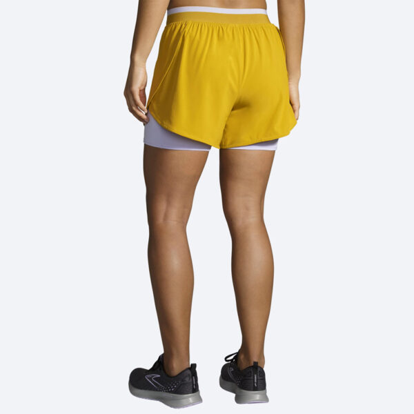شورت ورزشی زنانه کشاله دار بروکس Brooks Run Within 4" 2-in-1 Short طلایی