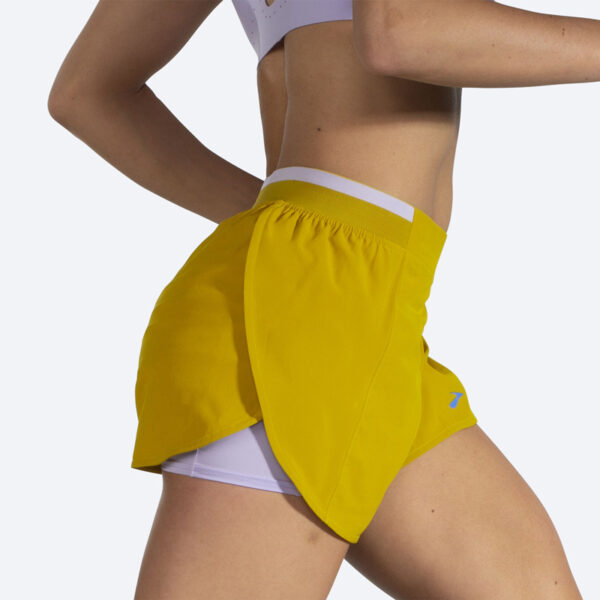 شورت ورزشی زنانه کشاله دار بروکس Brooks Run Within 4" 2-in-1 Short طلایی