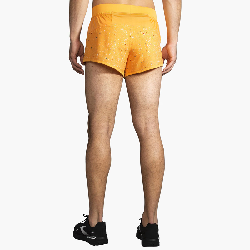 شورت ورزشی مردانه بروکس Brooks Sherpa 3" Split short زرد طرح دار