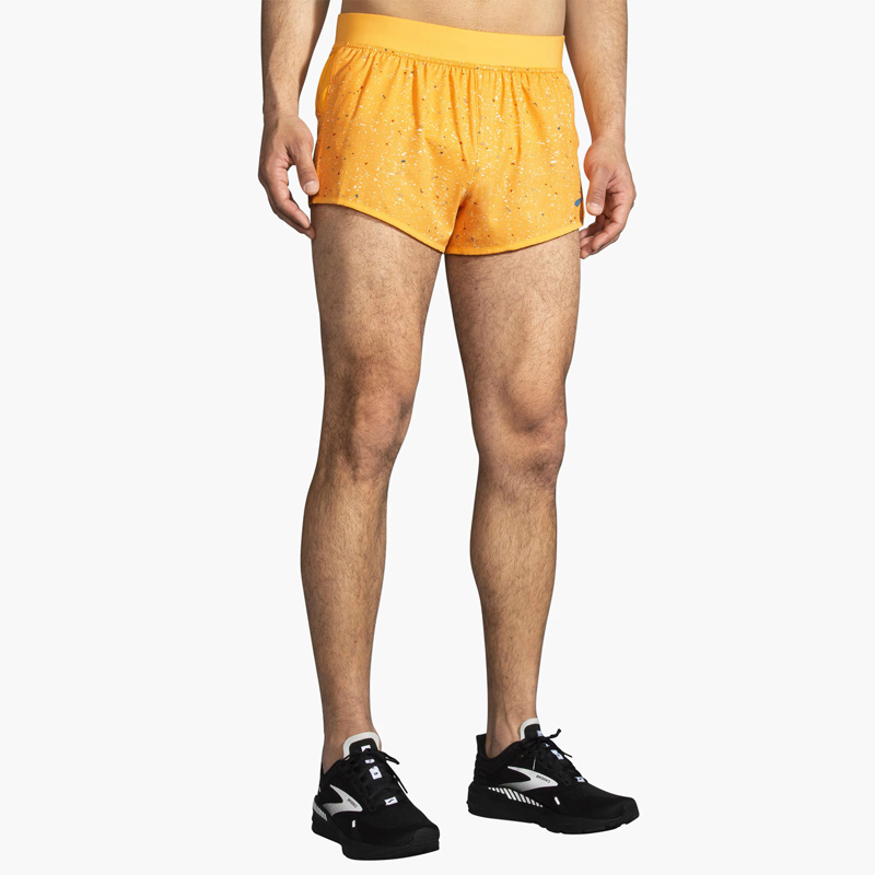 شورت ورزشی مردانه بروکس Brooks Sherpa 3" Split short زرد طرح دار