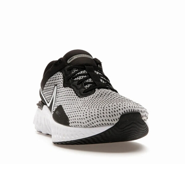 کفش رانینگ مردانه نایک Nike React Miler 3