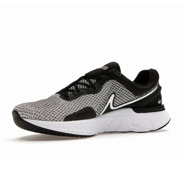 کفش رانینگ مردانه نایک Nike React Miler 3