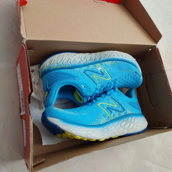 کفش رانینگ زنانه نیو بالانس New Balance W1080S12 آبی