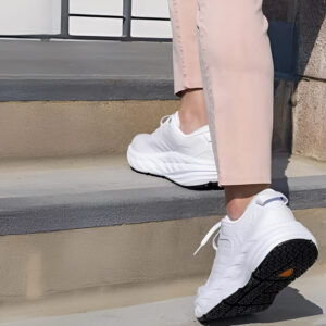 کفش ضد آب زنانه هوکا Hoka Shoes Bondi SR استخوانی