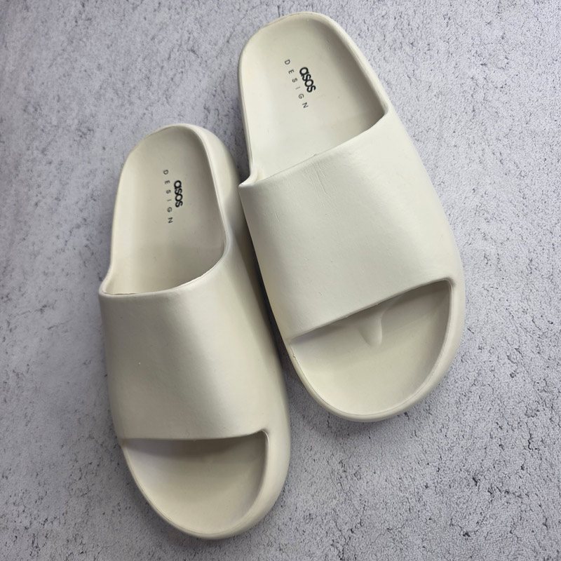 صندل آسوس Asos Shark Tooth Asos Yeezy Slides کرمی