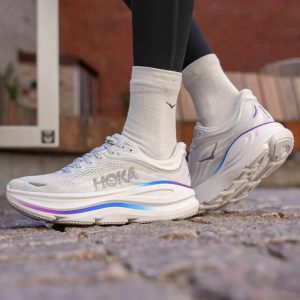 کفش رانینگ زنانه هوکا Hoka Running Shoes Bondi 9 01 طوسی