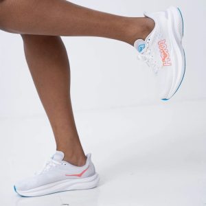 کفش رانینگ زنانه هوکا Hoka Running Shoes Mach 6 01 سفید
